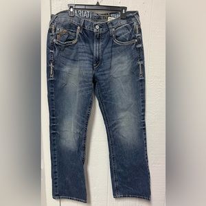 Ariat jeans size 38x32. Men’s jeans